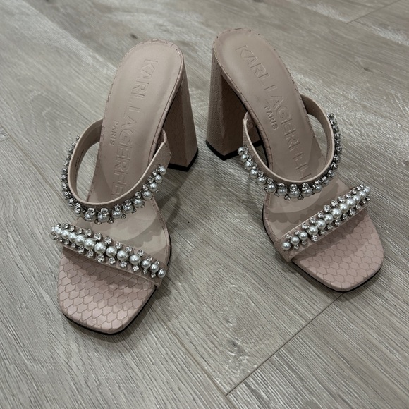 KARL LAGERFELD PARIS HEELS - Picture 2 of 3